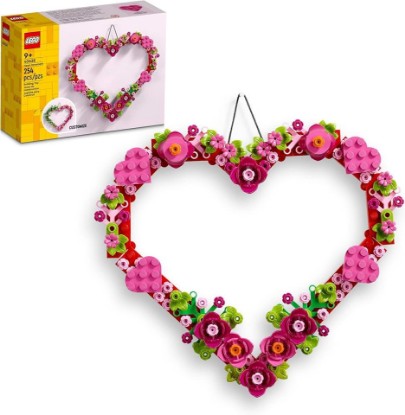 Picture of LEGO Heart Ornament Building Toy Set - Fun Arts and Crafts Idea for Girls and Boys, Ages 9+ - Display on The Wall as Home Decoration - Gifts for Kids - 40638